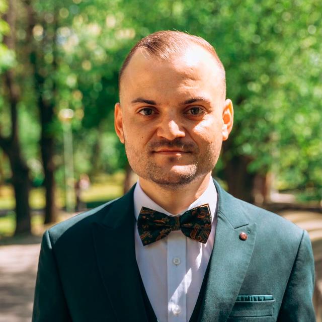 Adrian Simion – Broker Credite